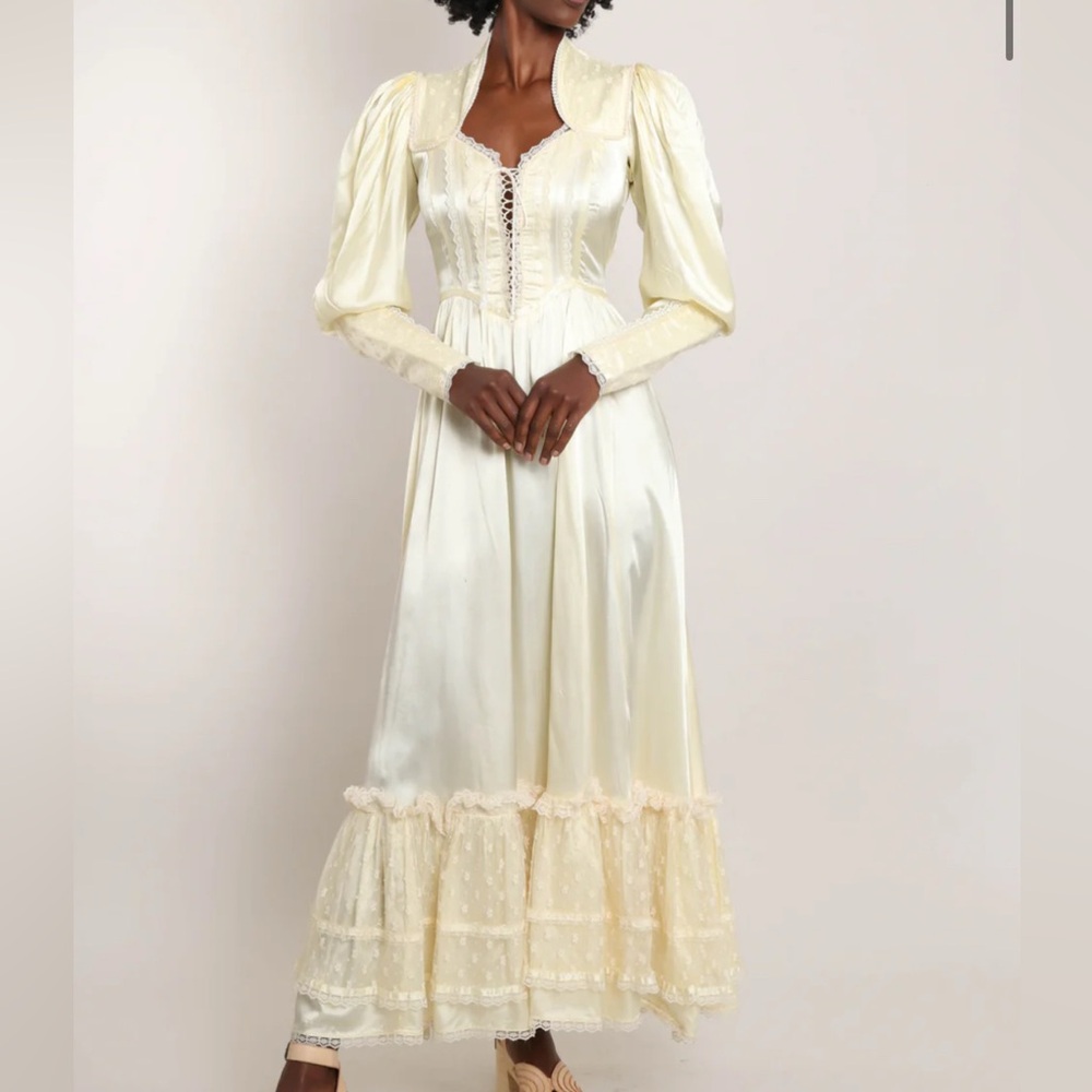 Gunne Sax 1970s Satin Corset Top Lace Trim Pearl Maxi Gown Dress